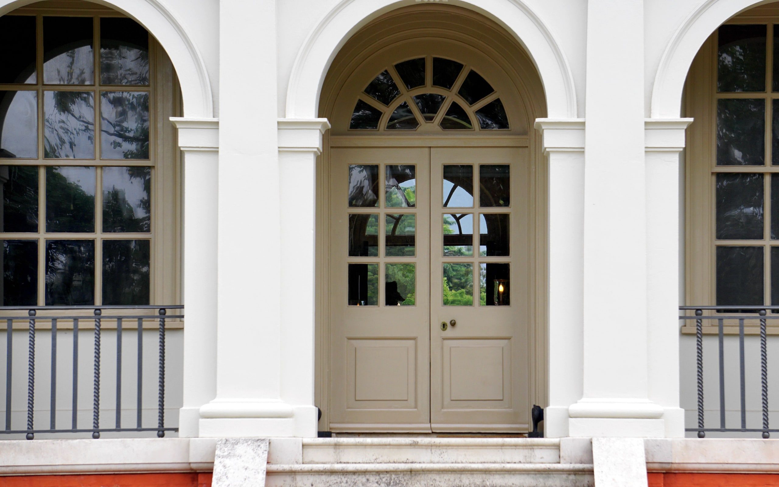 The doorway of a modern building in daylight
