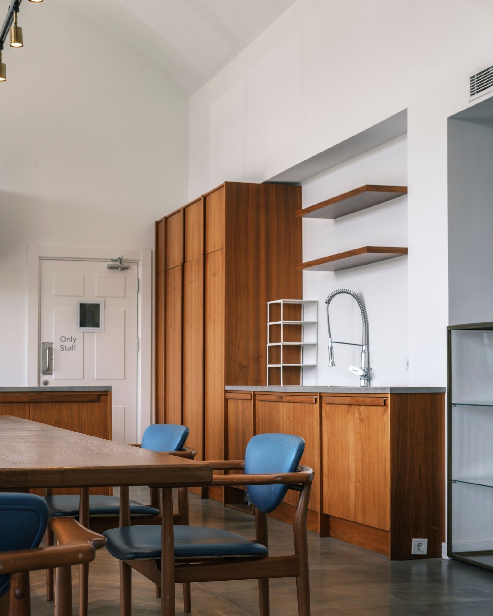 Reference image: kitchen with warm timber cabinetry